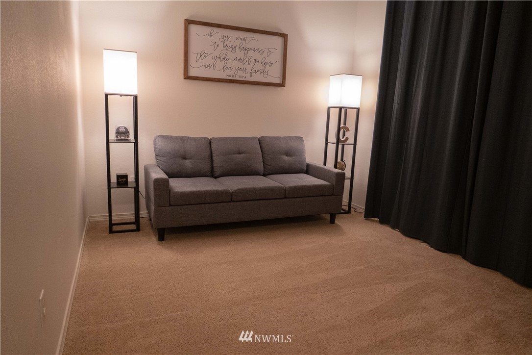 17927 110th Place Southeast Renton, WA 98055 - Photo 6 of 16 Gallery Image 6