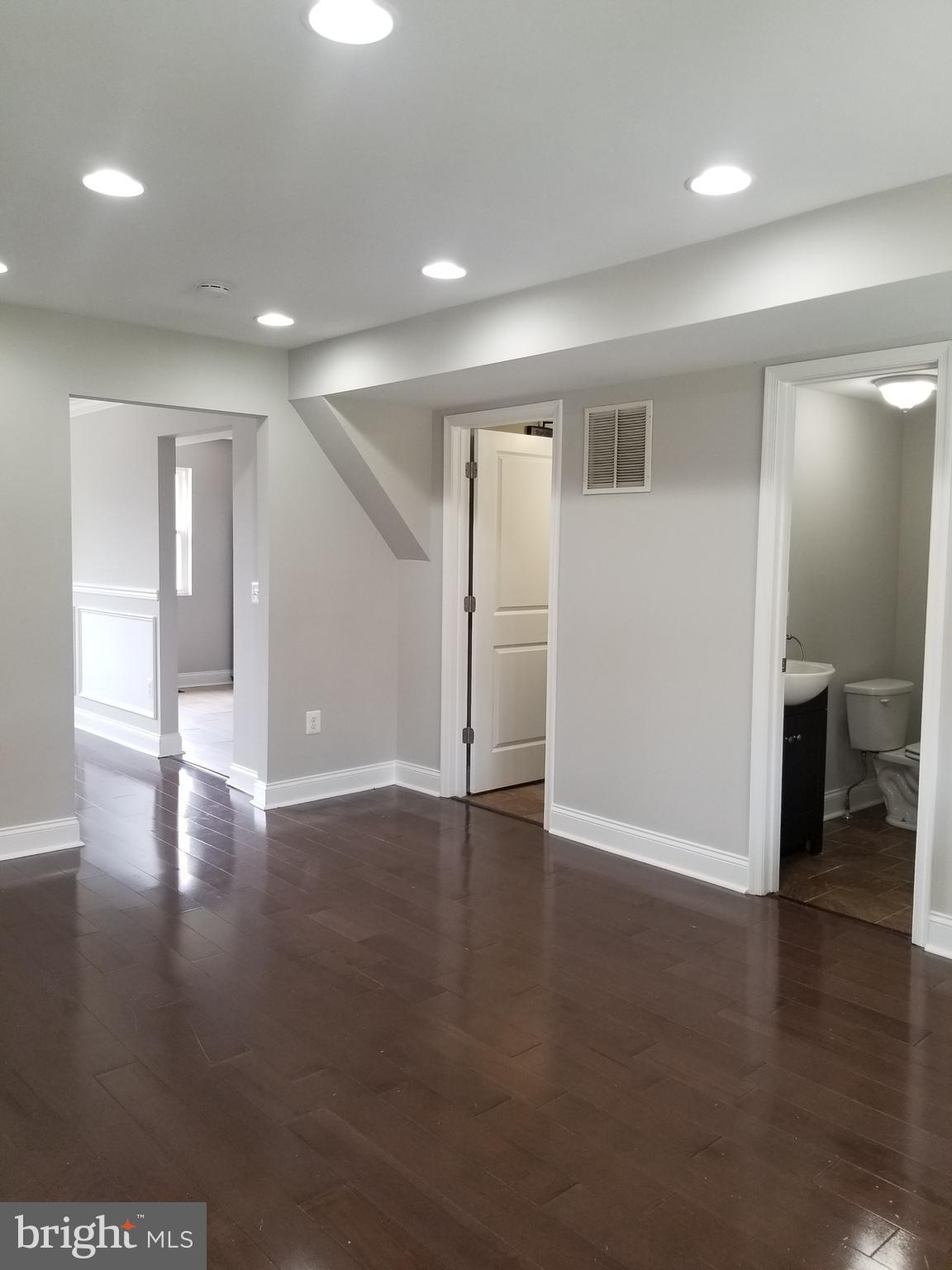 3911 Glenhunt Road Baltimore, MD 21229 - Photo 4 of 18 Gallery Image 4