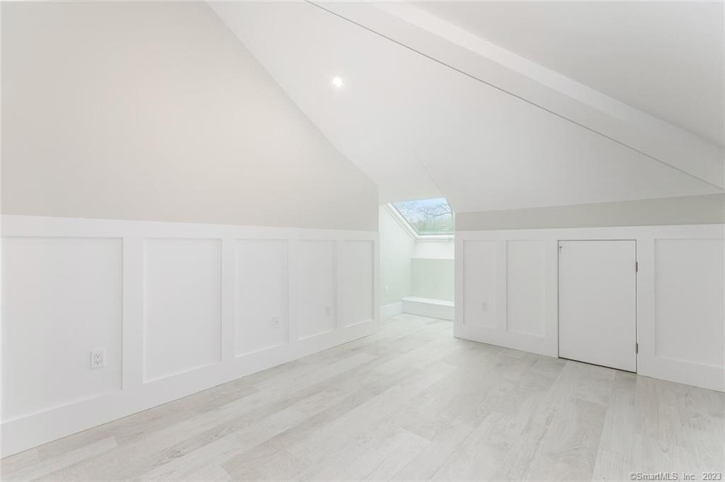 1990 Bronson Road, Unit 8 Fairfield, CT 06824 - Photo 17 of 28 a view of an empty room