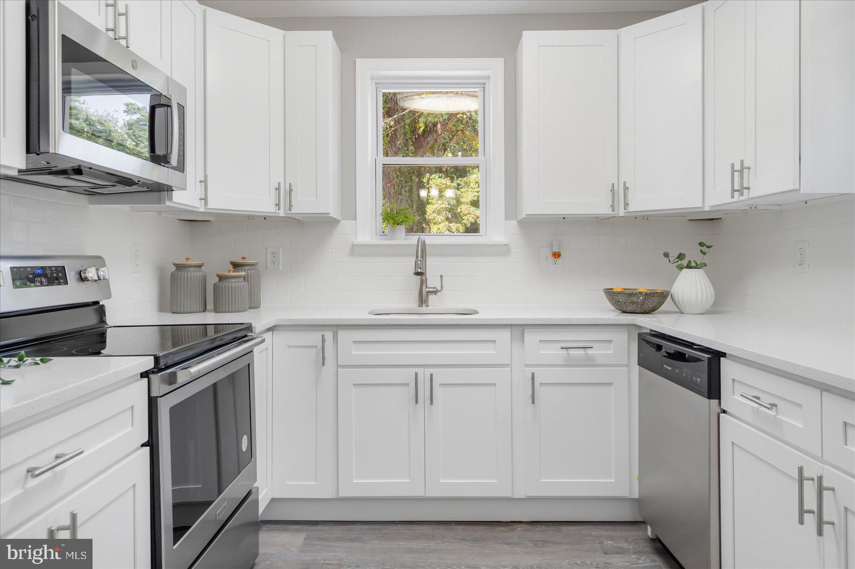 8055 Long Hill Road Pasadena, MD 21122 - Photo 2 of 46 Gallery Image 2