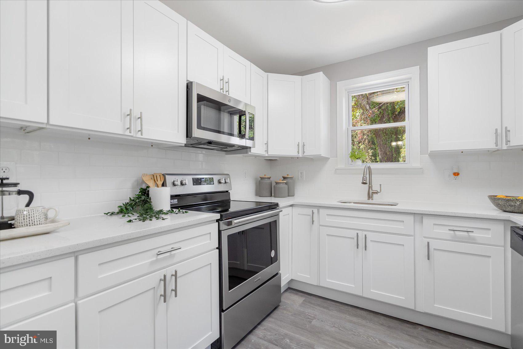 8055 Long Hill Road Pasadena, MD 21122 - Photo 3 of 46 Gallery Image 3