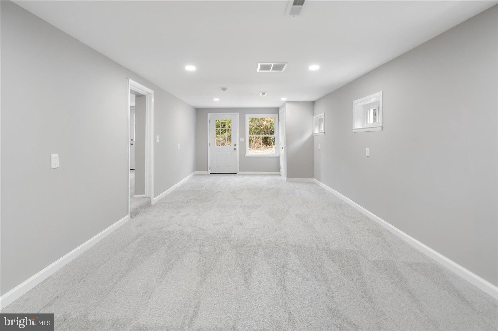 8055 Long Hill Road Pasadena, MD 21122 - Photo 35 of 46 Gallery Image 35