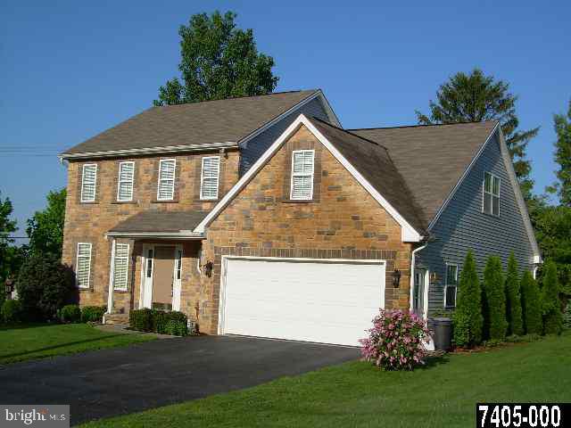 12 Longview Road Seven Valleys, PA 17360 - Photo 1 of 1 Gallery Image 1