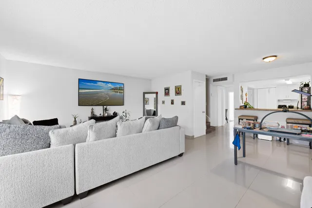 $205,000 | 3750 Northwest 115th Way, Unit 91, Coral Springs, FL 33065