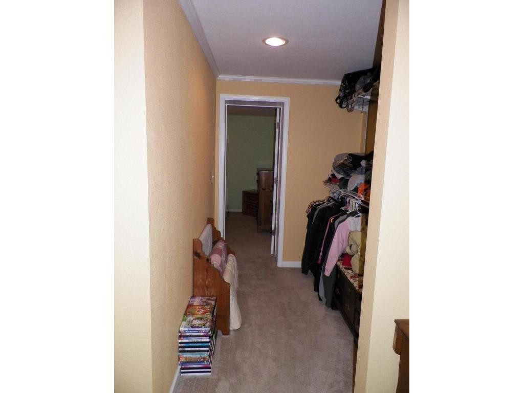 4545 Stone Dam Road Chuckey, TN 37641 - Photo 20 of 23 Connecting hallway to BR 4