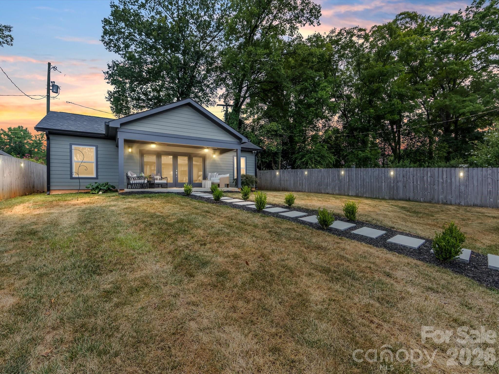 2208 Parson Street Charlotte, NC 28205 - Photo 4 of 48