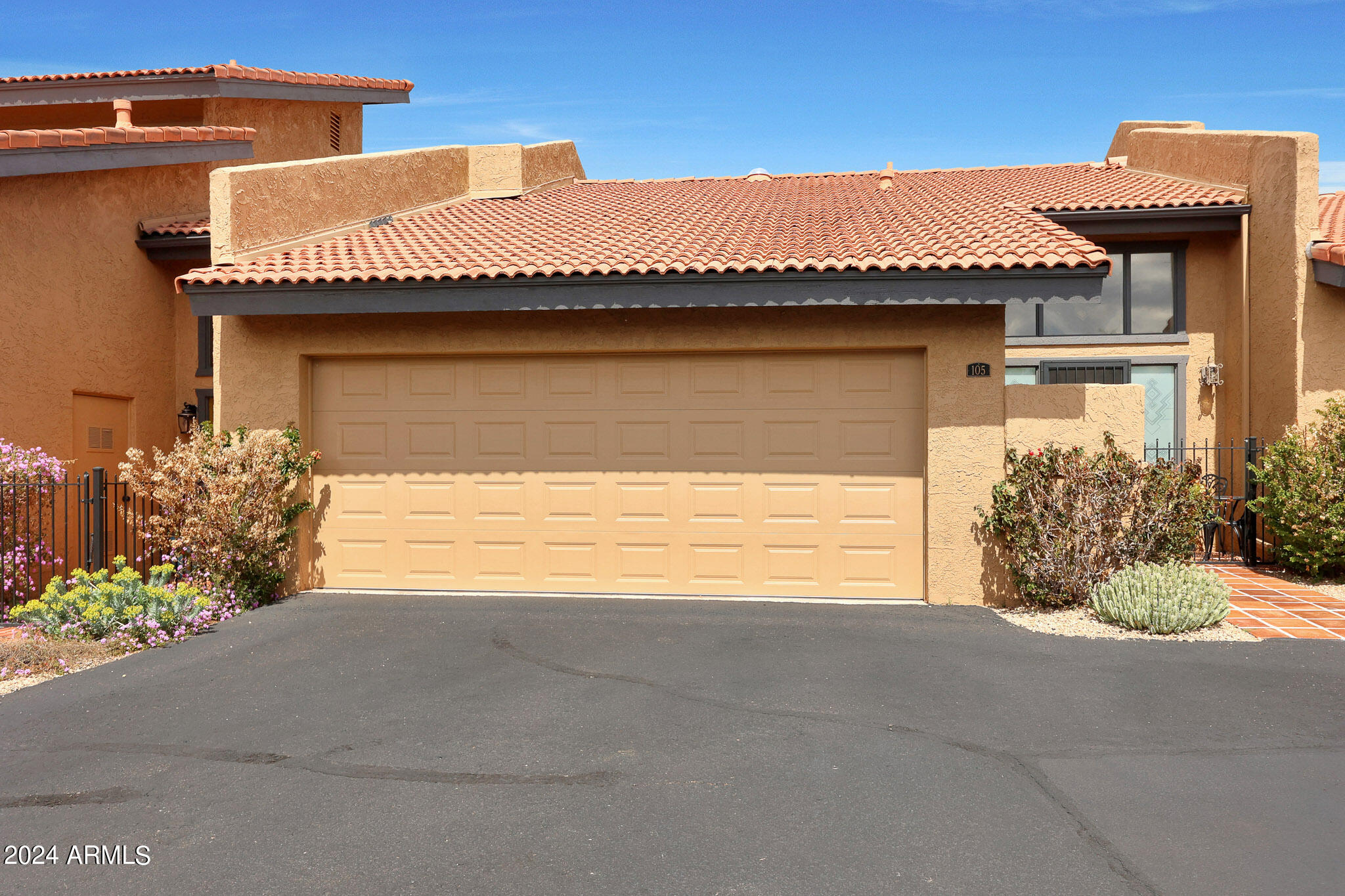 7438 Hum Road, Unit 105 Carefree, AZ 85377 - Photo 2 of 38 A (2)