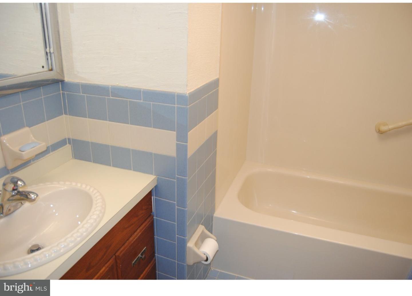 31 Dolphin Road Levittown, PA 19056 - Photo 22 of 24 Gallery Image 22