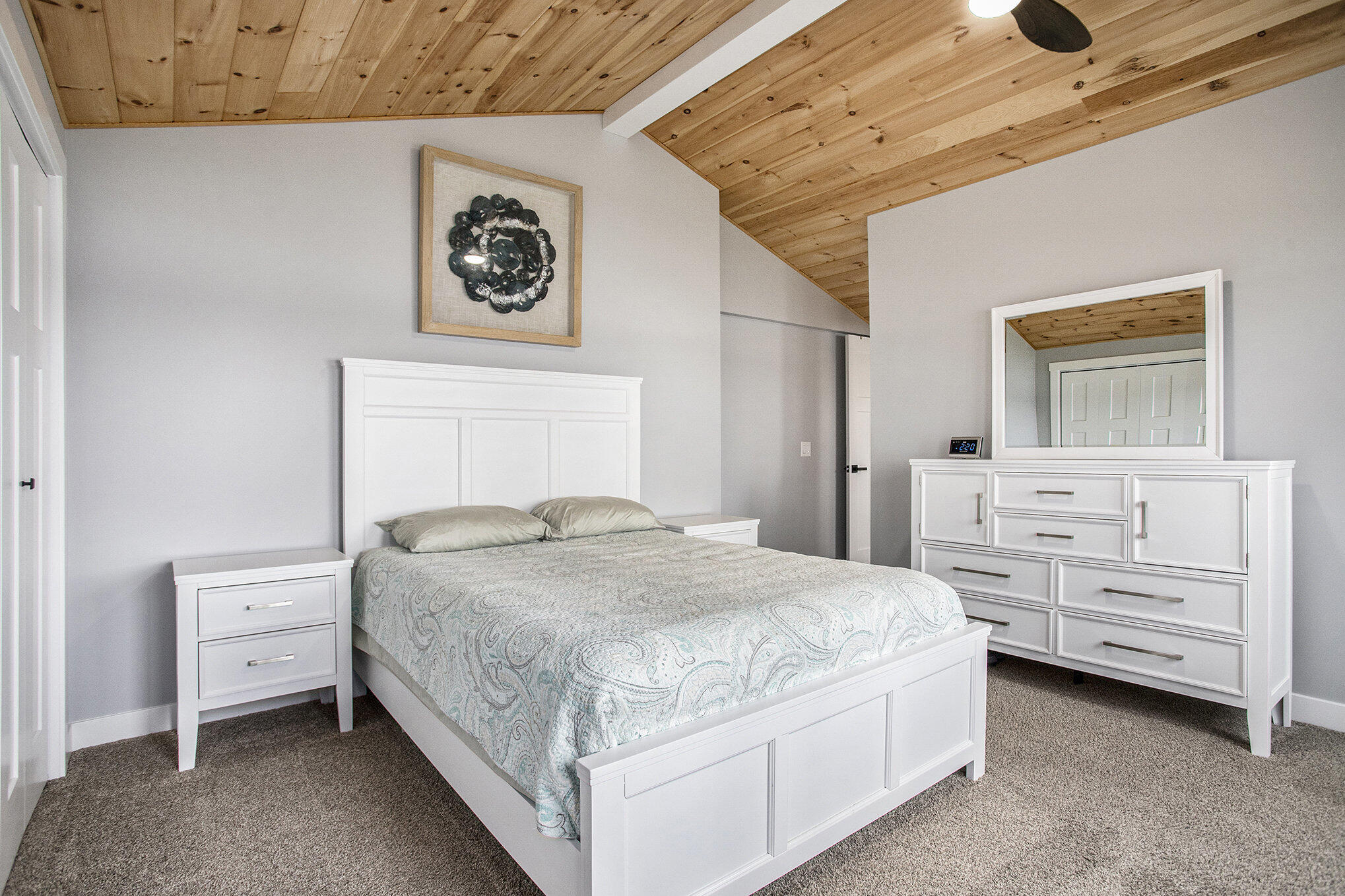 1102 Oliverda Road Sherwood, MI 49089 - Photo 11 of 29 Primary Suite