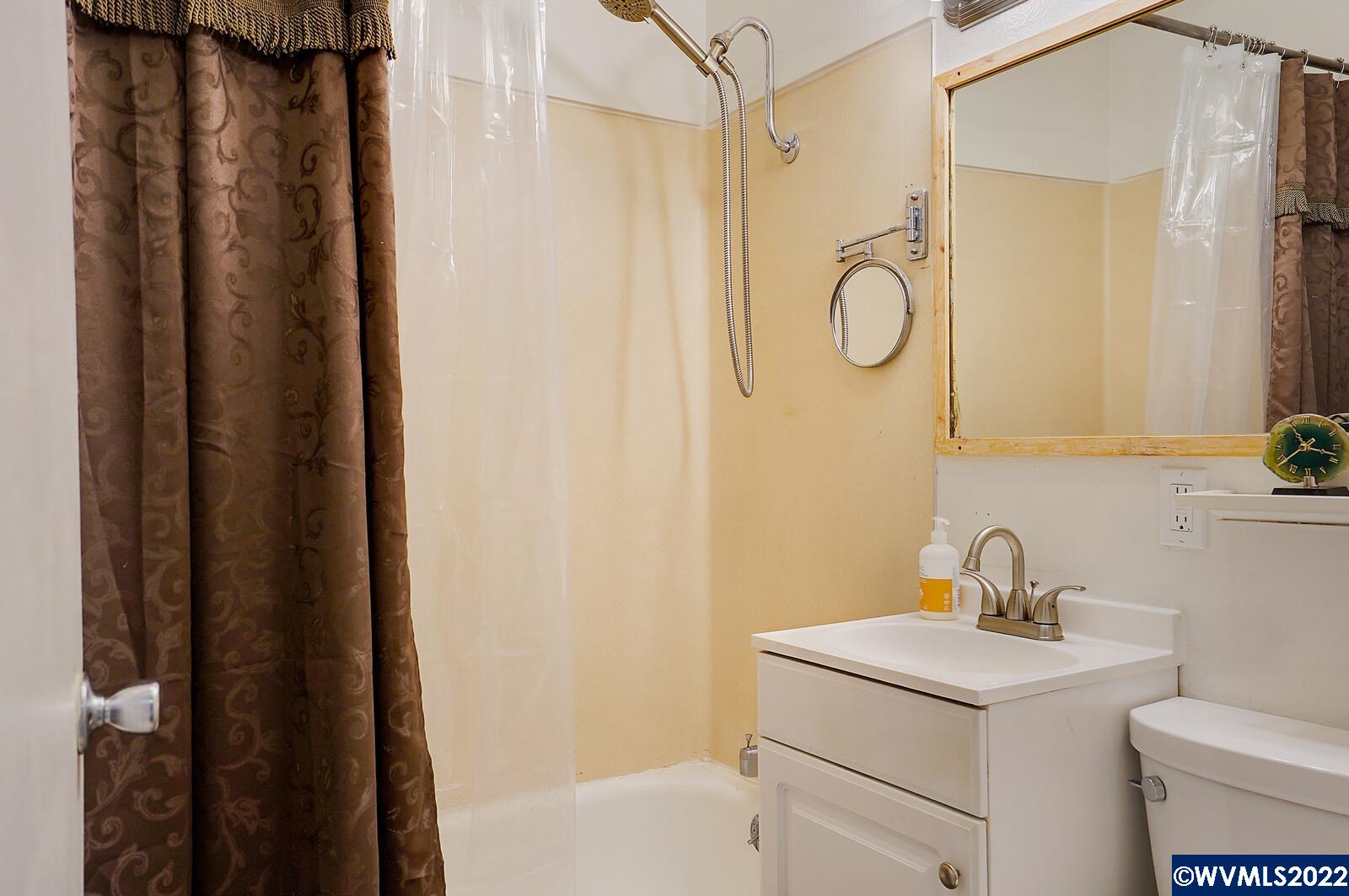 16600 Falls City Road Dallas, OR 97338 - Photo 17 of 42 Gallery Image 17