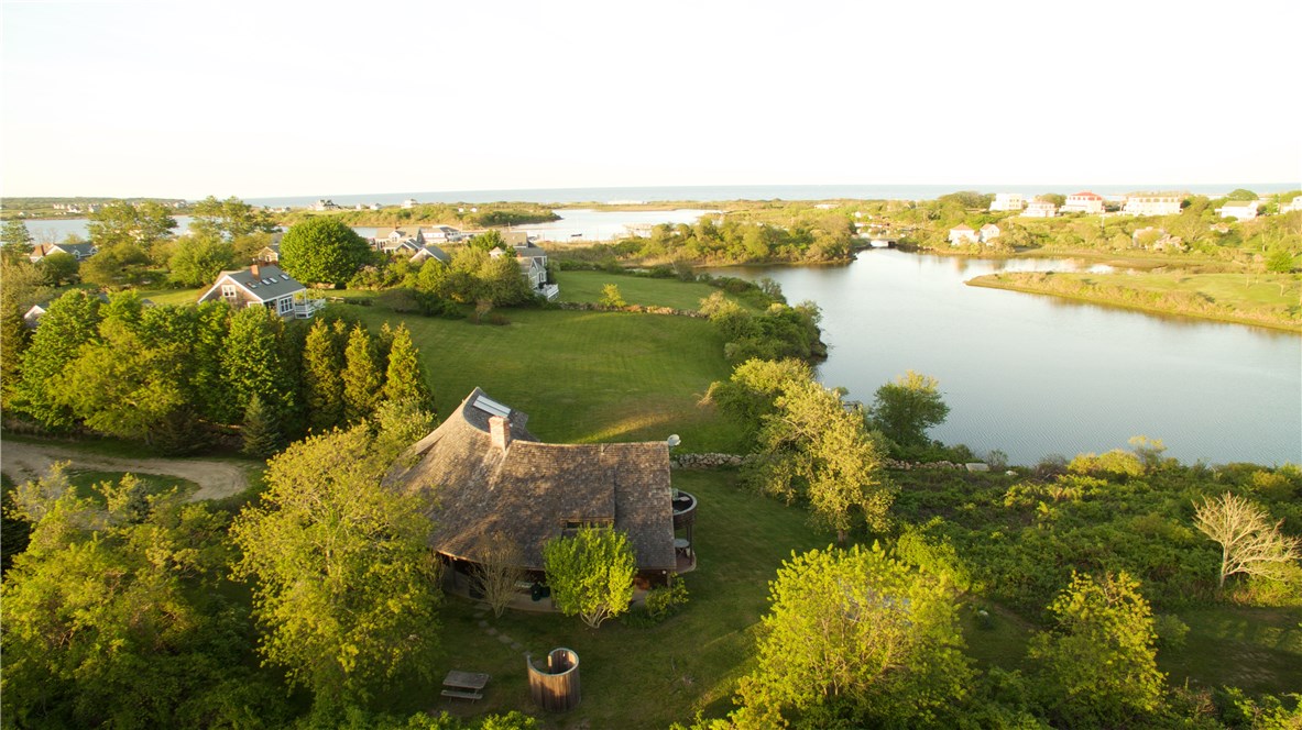 Nestled on the edge of Trim's Pond - one of the inner salt ponds off Great Salt Pond - the property offers access for small boat and paddleboard recreation.  Connects to GSP under the Beach Ave. Bridge.