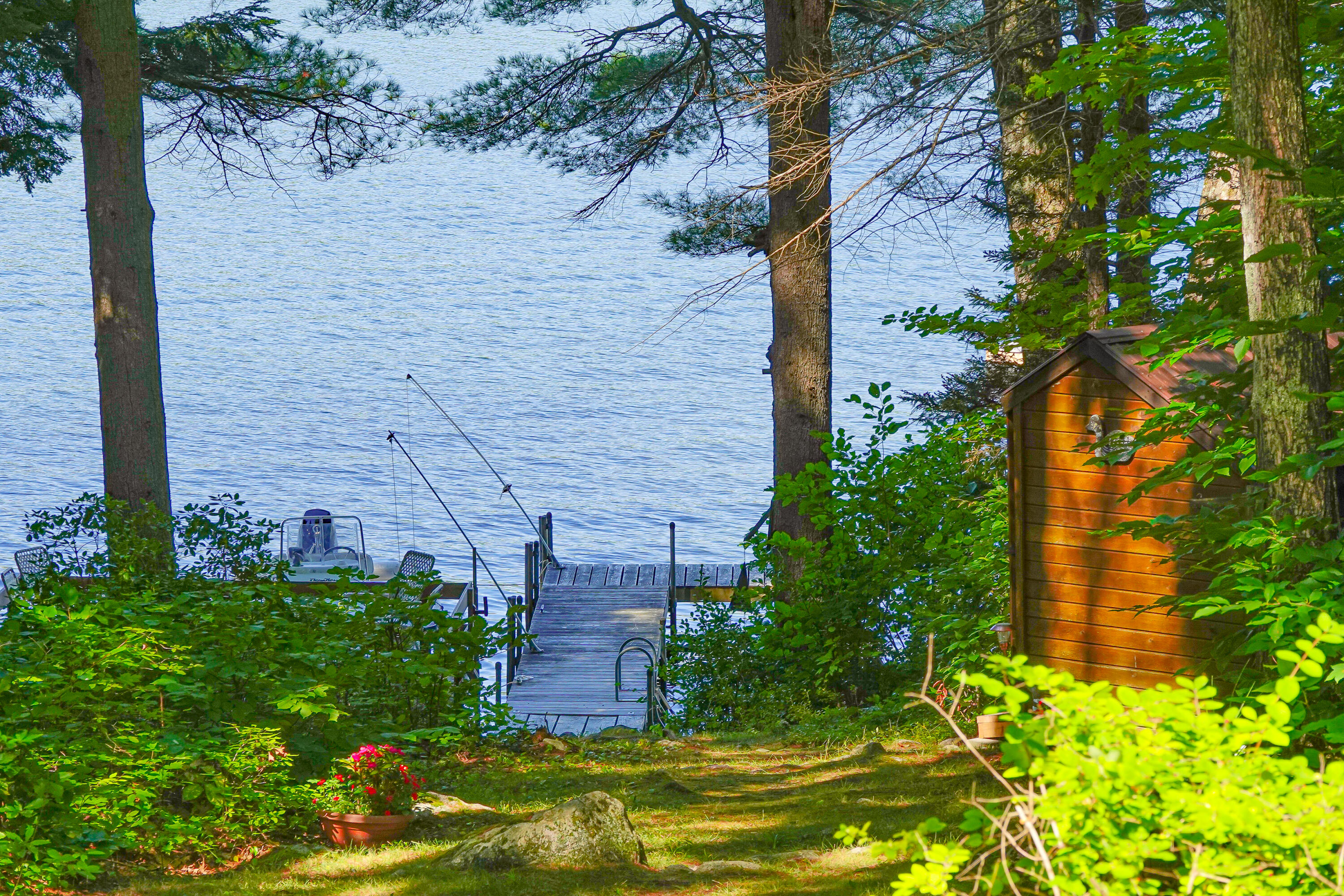 23 Crescent Shore Road Raymond, ME 04071 - Photo 8 of 62 8aa
