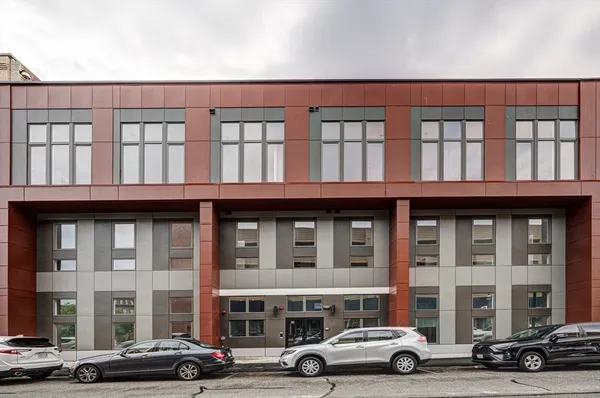 $3,145 | 80 Middlesex Street, Unit 206, Lowell, MA 01852