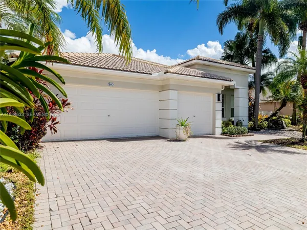 $5,500 | 903 Northwest 167th Avenue, Pembroke Pines, FL 33028