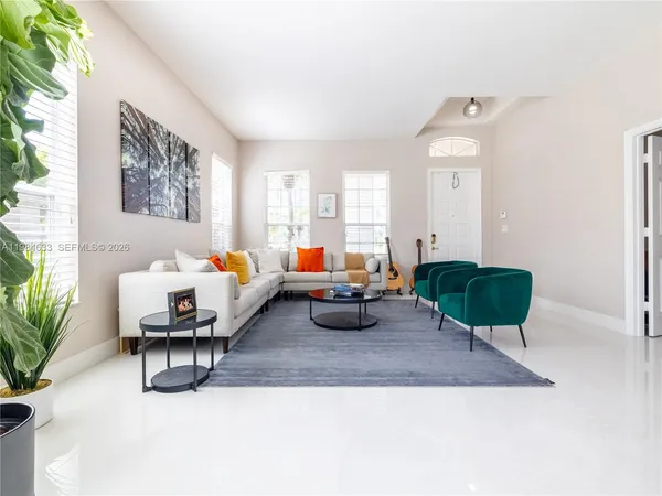 $5,500 | 903 Northwest 167th Avenue, Pembroke Pines, FL 33028