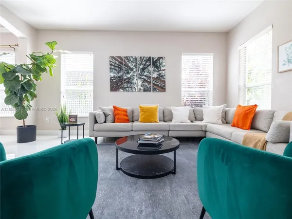 $5,500 | 903 Northwest 167th Avenue, Pembroke Pines, FL 33028