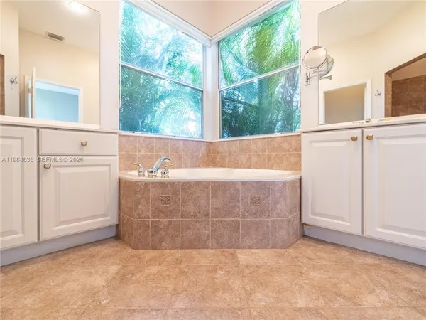 $5,500 | 903 Northwest 167th Avenue, Pembroke Pines, FL 33028