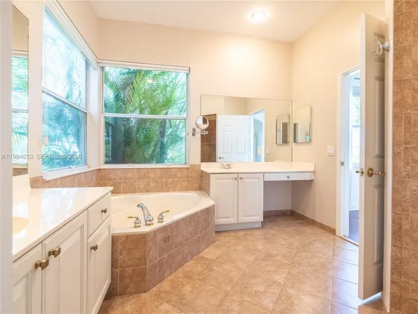 $5,500 | 903 Northwest 167th Avenue, Pembroke Pines, FL 33028