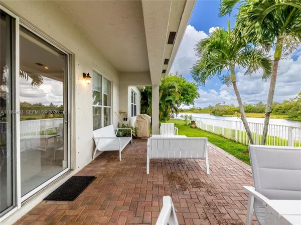 $5,500 | 903 Northwest 167th Avenue, Pembroke Pines, FL 33028