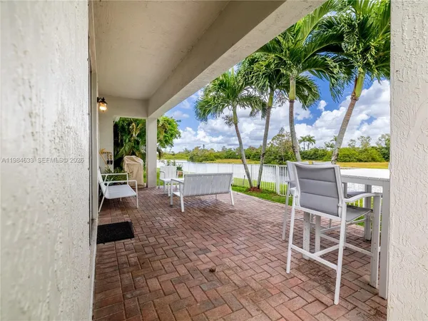 $5,500 | 903 Northwest 167th Avenue, Pembroke Pines, FL 33028