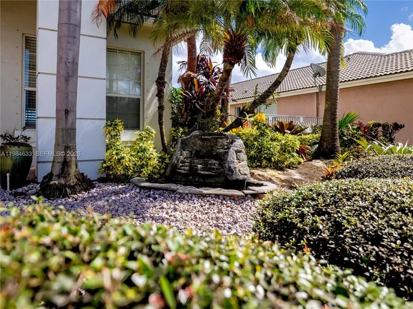 $5,500 | 903 Northwest 167th Avenue, Pembroke Pines, FL 33028