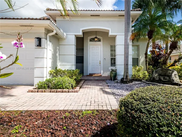 $5,500 | 903 Northwest 167th Avenue, Pembroke Pines, FL 33028