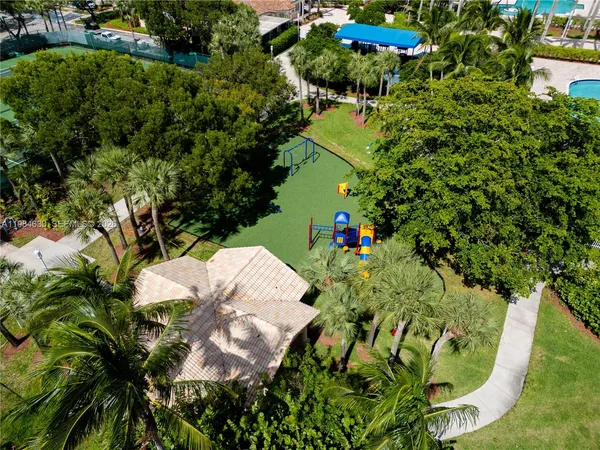 $5,500 | 903 Northwest 167th Avenue, Pembroke Pines, FL 33028