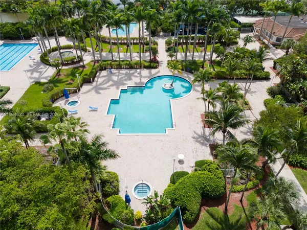 $5,500 | 903 Northwest 167th Avenue, Pembroke Pines, FL 33028