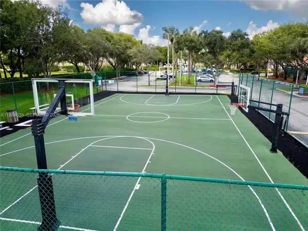 $5,500 | 903 Northwest 167th Avenue, Pembroke Pines, FL 33028