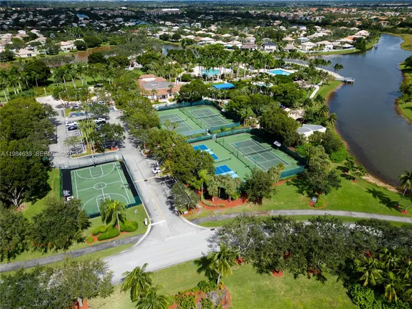$5,500 | 903 Northwest 167th Avenue, Pembroke Pines, FL 33028
