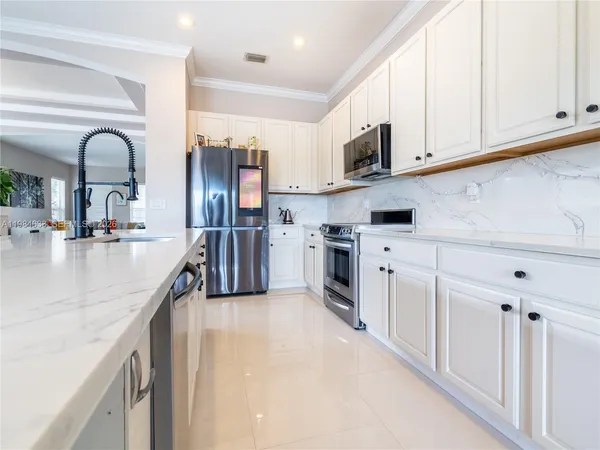 $5,500 | 903 Northwest 167th Avenue, Pembroke Pines, FL 33028