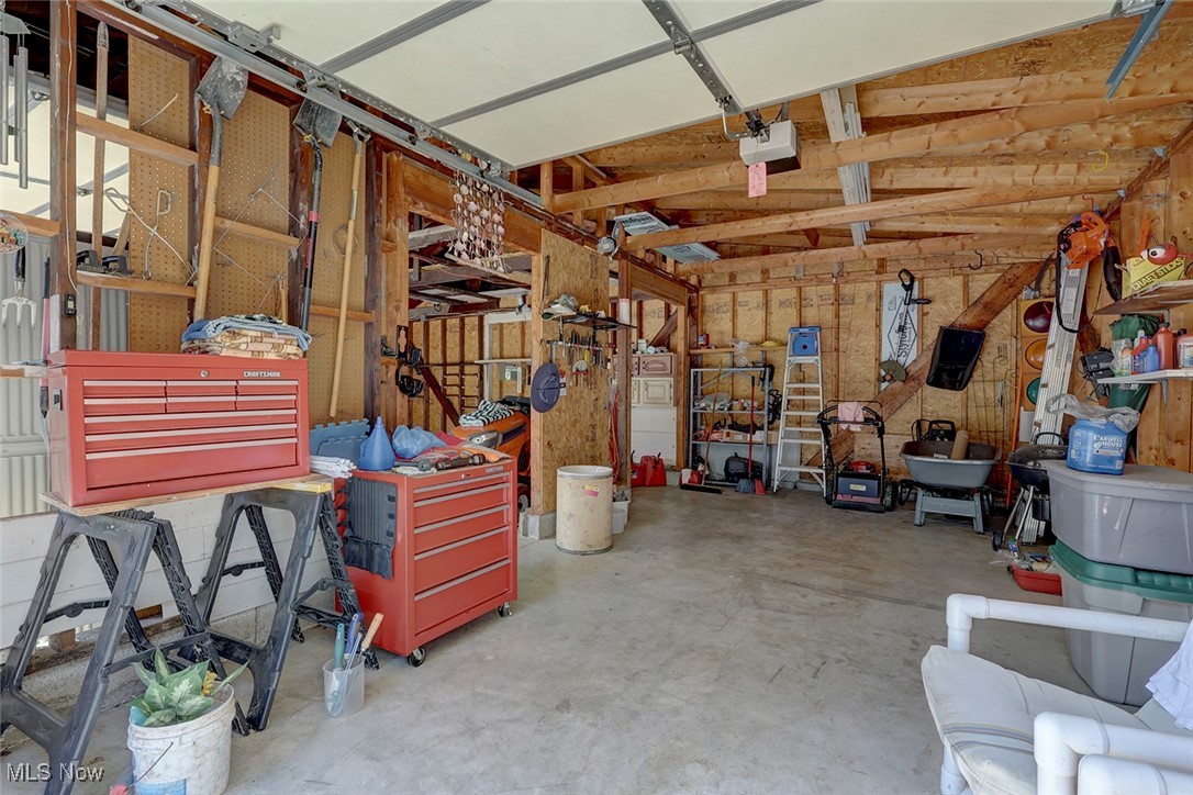 1525 Root Road Lorain, OH 44052 - Photo 39 of 41 Garage with a garage door opener