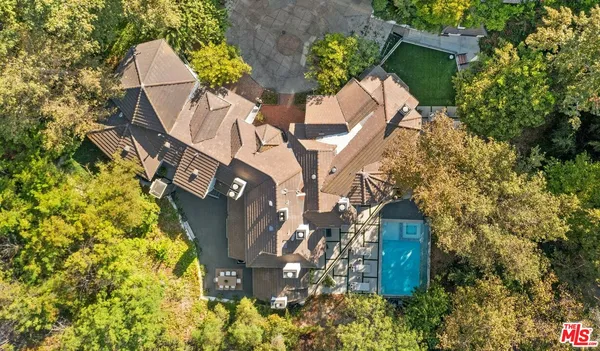 $4,799,999 | 16881 Oak View Drive, Encino, CA 91436