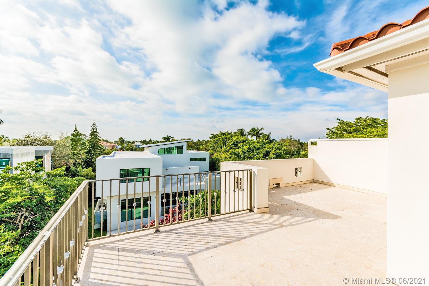 290 Fernwood Road, Unit 2 Key Biscayne, FL 33149 - Photo 18 of 28