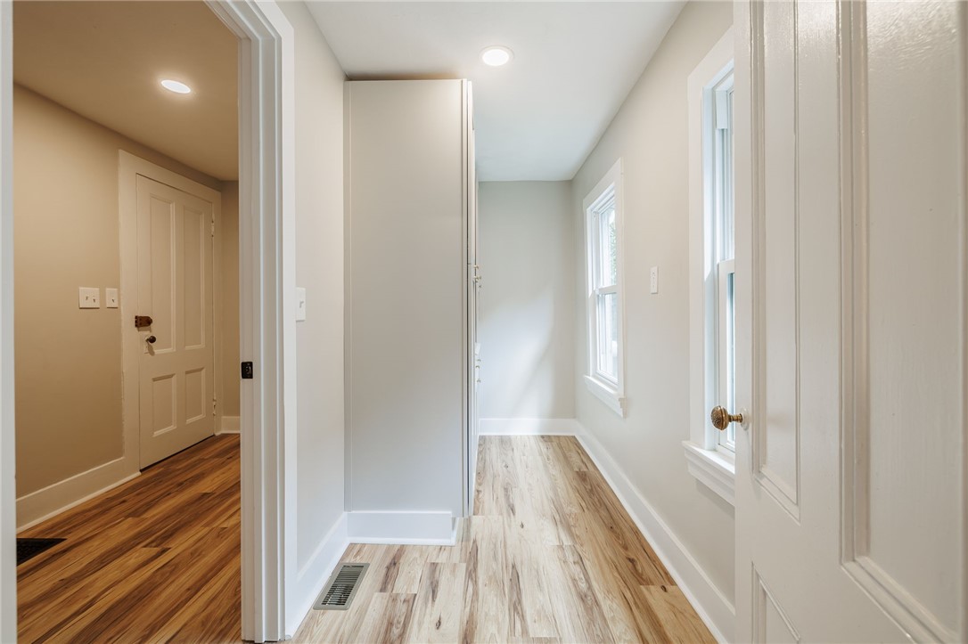 20 Gardiner Park Rochester, NY 14607 - Photo 24 of 44