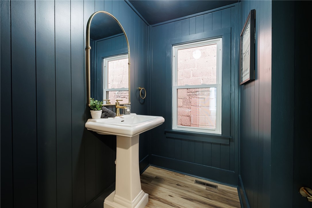 20 Gardiner Park Rochester, NY 14607 - Photo 28 of 44