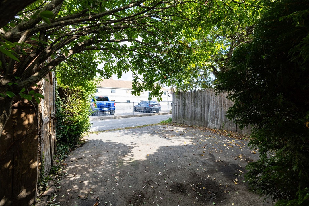 20 Gardiner Park Rochester, NY 14607 - Photo 43 of 44