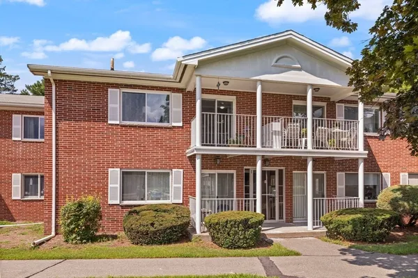 $339,900 | 5 Bayberry Drive, Unit 3, Sharon, MA 02067