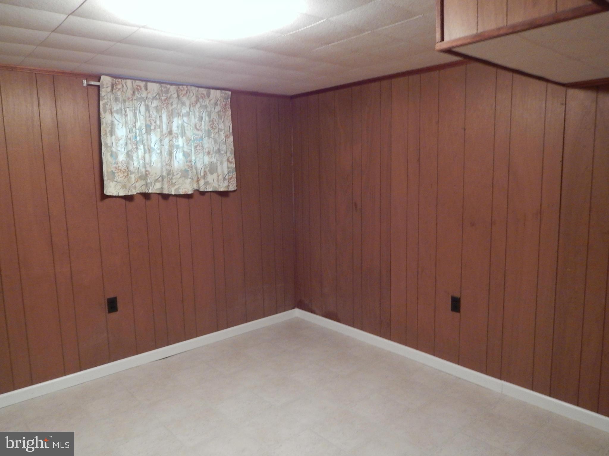 3822 Swann Road Suitland, MD 20746 - Photo 17 of 23 Bedroom