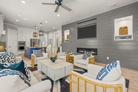 $950,000 | 5500 Collinwood Avenue, Fort Worth, TX 76107