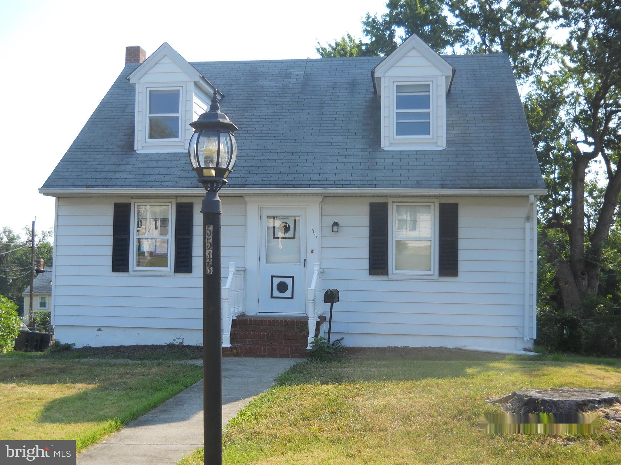5543 Oakland Road Baltimore, MD 21227 - Photo 1 of 14 Front