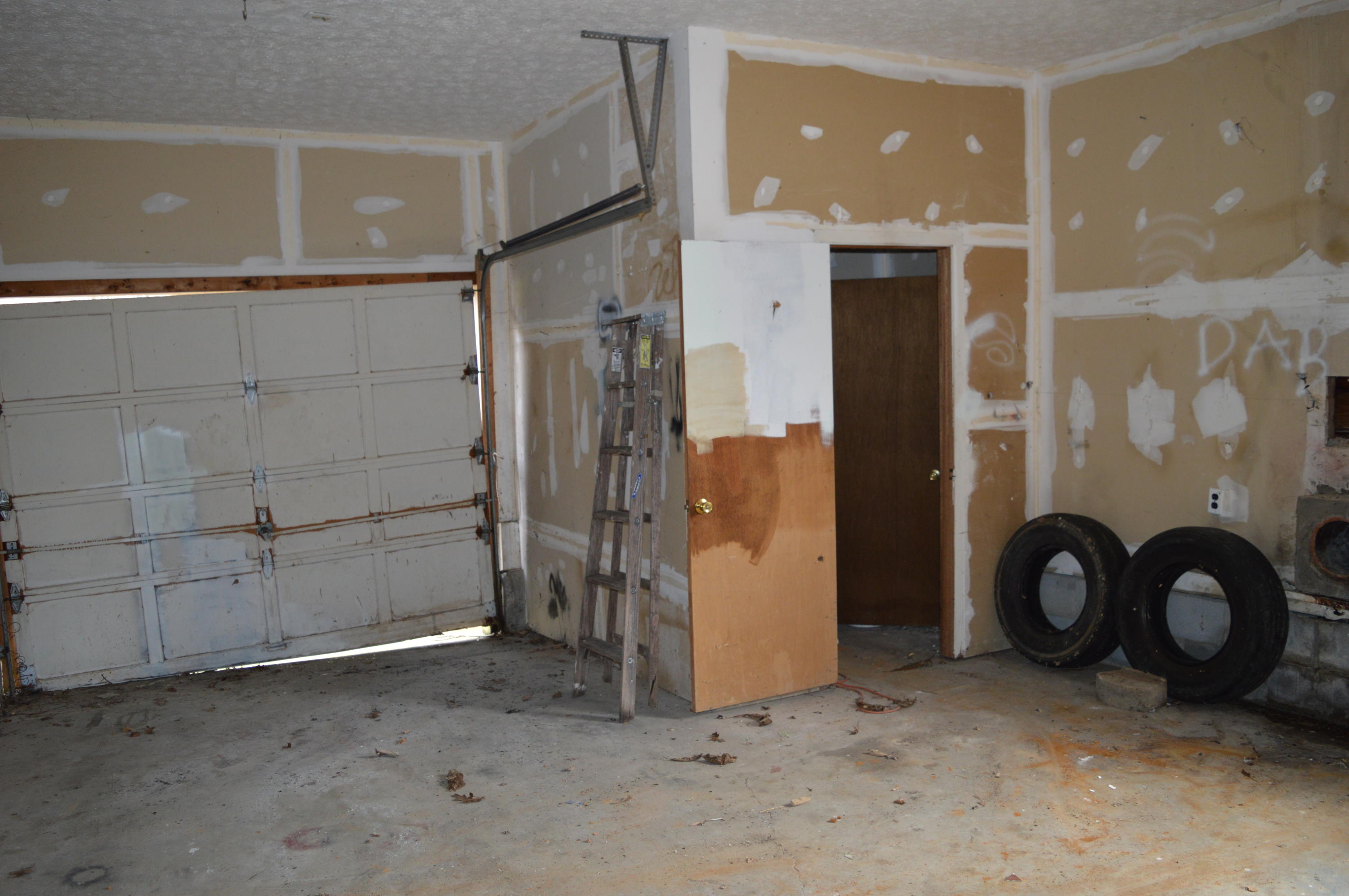 123 Mynatt Cox Lane Heiskell, TN 37754 - Photo 33 of 38 2nd garage