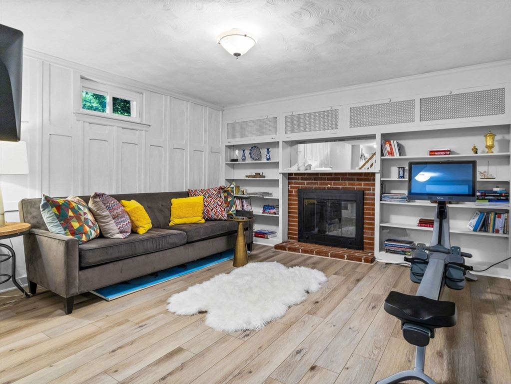 1 Bow Street Wellesley, MA 02481 - Photo 12 of 18