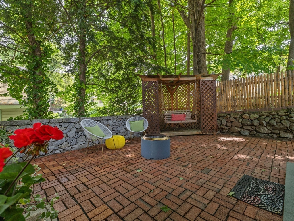 1 Bow Street Wellesley, MA 02481 - Photo 15 of 18