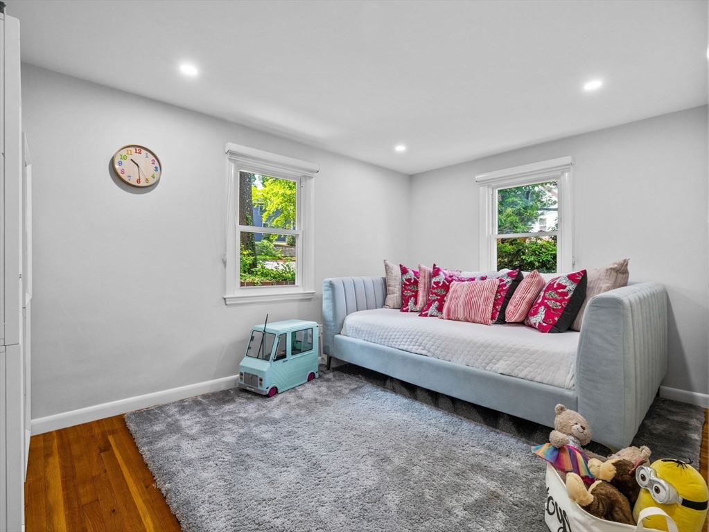 1 Bow Street Wellesley, MA 02481 - Photo 10 of 18