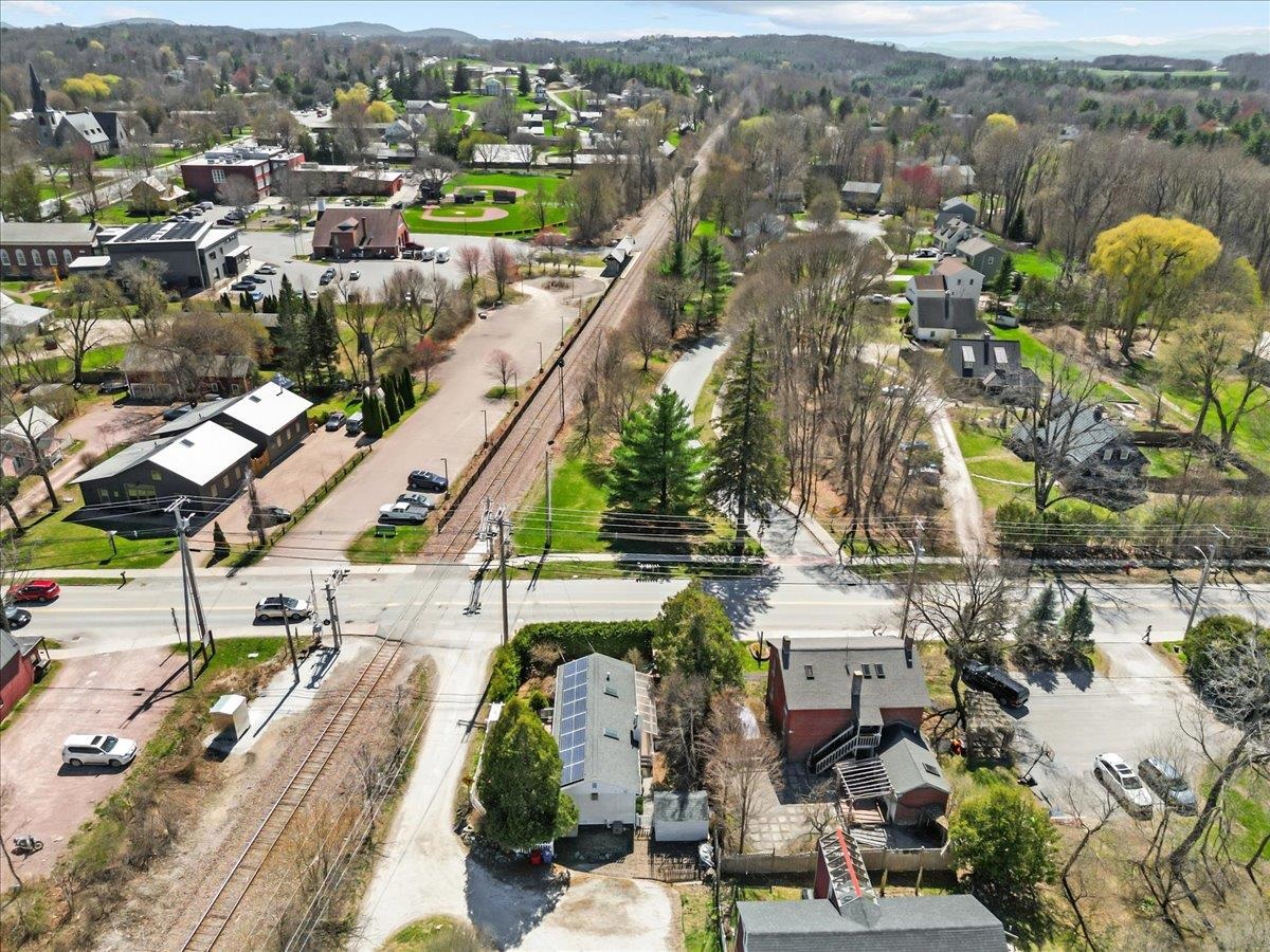 9 Railroad Lane Shelburne, VT 05482 - Photo 21 of 27