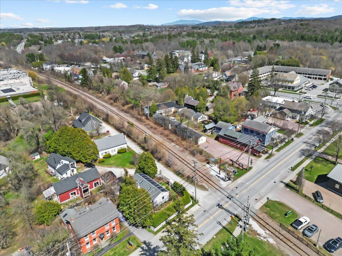 9 Railroad Lane Shelburne, VT 05482 - Photo 26 of 27