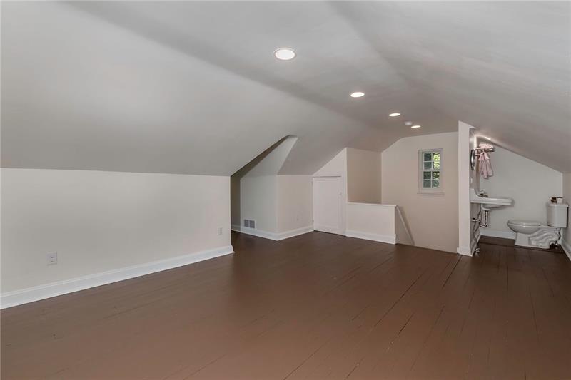 3325 Comanche Road Pittsburgh, PA 15241 - Photo 21 of 25 This Level Has a Powder Room for Added Convenience!
