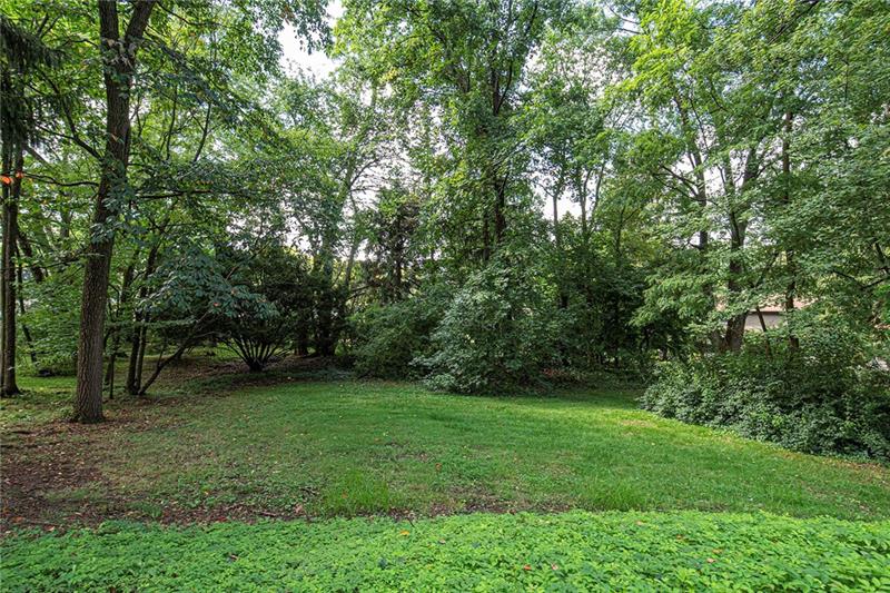3325 Comanche Road Pittsburgh, PA 15241 - Photo 24 of 25 Rear Yard is Ideal for Pets or Play!