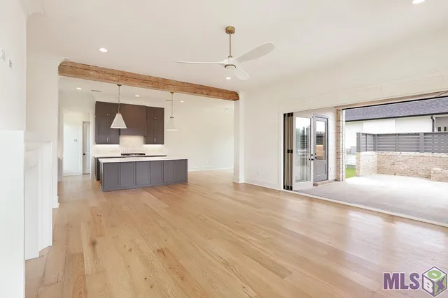 $670,000 | 18658 Oakland Crossing Boulevard, Prairieville, LA 70769